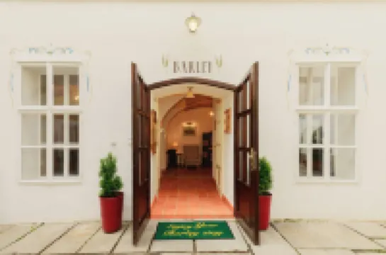 Spa Beerland - At The Golden Lamb Hotel a 