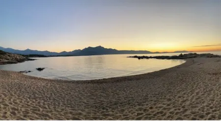 A little gem in lush greenery - sea view Отели в г. Лумио