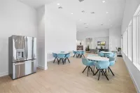 624 Trikomo Drive Hotels in Loughman