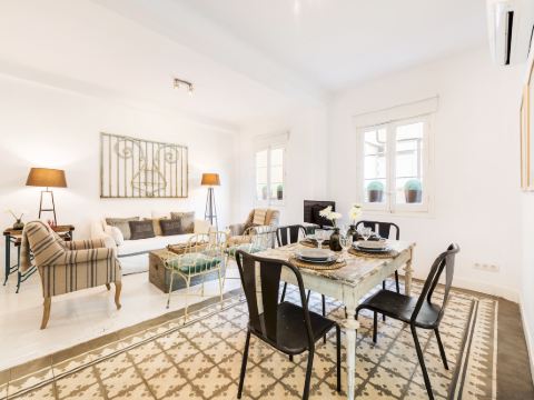 Cozy Apartment next to La Castellana. Velazquez II