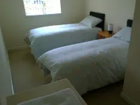 유어 트래블 스톱 앳 크랙사이드 더 스틸 스텝츠 주변 호텔