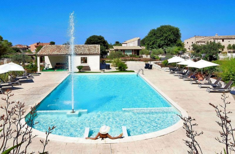 Artemisia Resort photo 2
