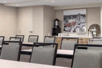 Home2 Suites by Hilton Kitchener - breakfast