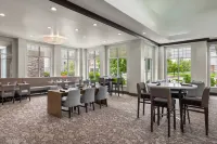 ฮิลตันการ์เด้นอินน์ เอมส์