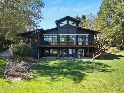 Lake front house near Clemson University Hotels near The Dike
