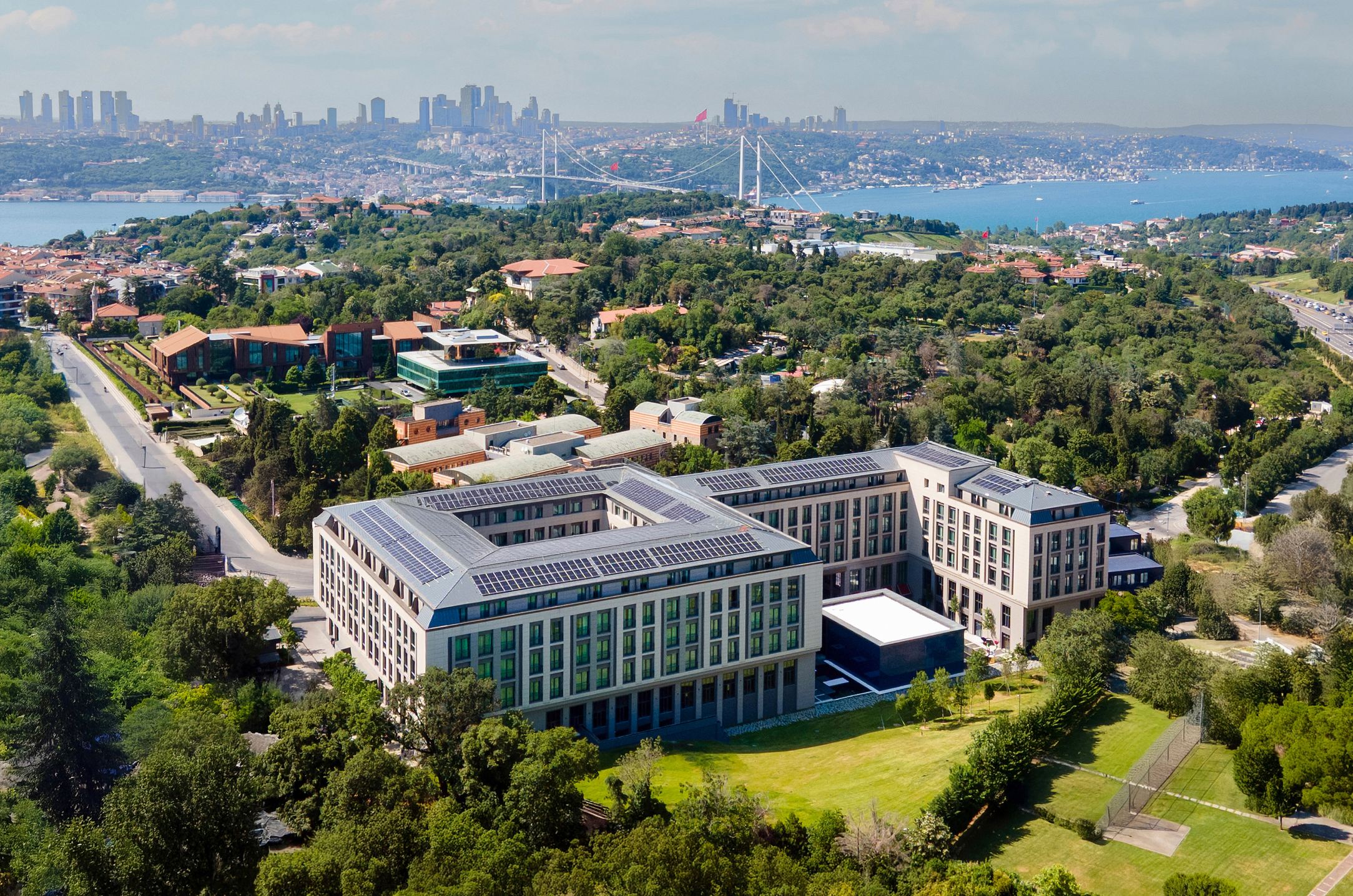 Altunizade Suites Istanbul, Curio Collection by Hilton