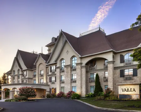Hotel Vallea Bromont, Tapestry Collection by Hilton Hotels in Bromont