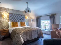The Fleet Hotels near Trinity College
