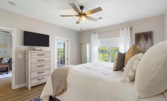 The Branson Experience - Balcony w/ Golf Views