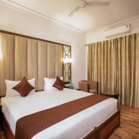 U by Z Hotels, Richmond Circle Отели рядом с достопримечательностью «Уб Города»