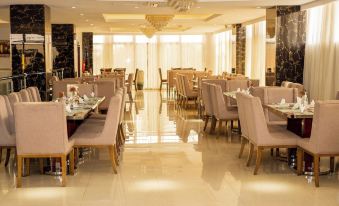 The Grand Palace Hotel