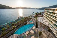 Carine Hotel Kumbor Superior - Pools