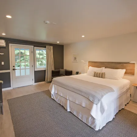 The Lodge on the Cove