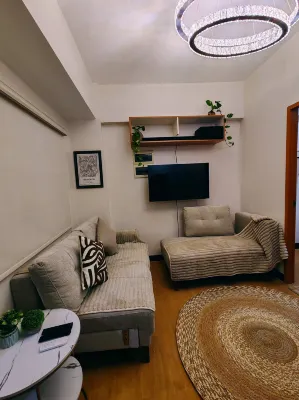 Charming 2BR Condo in Cambridge with WIFI, Smart TV - Pools