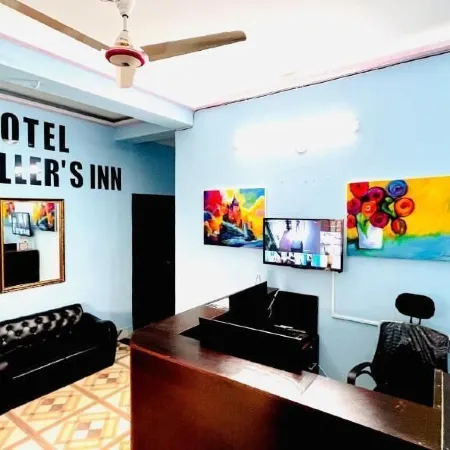 Hotel Travellers Inn