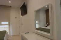 La Tajuela Casa Rural Hotels in Aranuelo