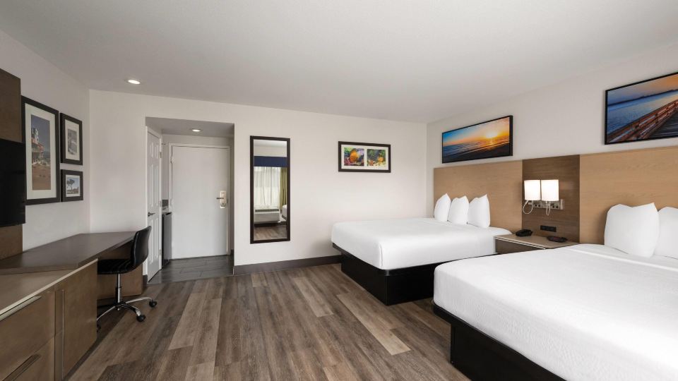 Days Inn by Wyndham Monterey Downtown