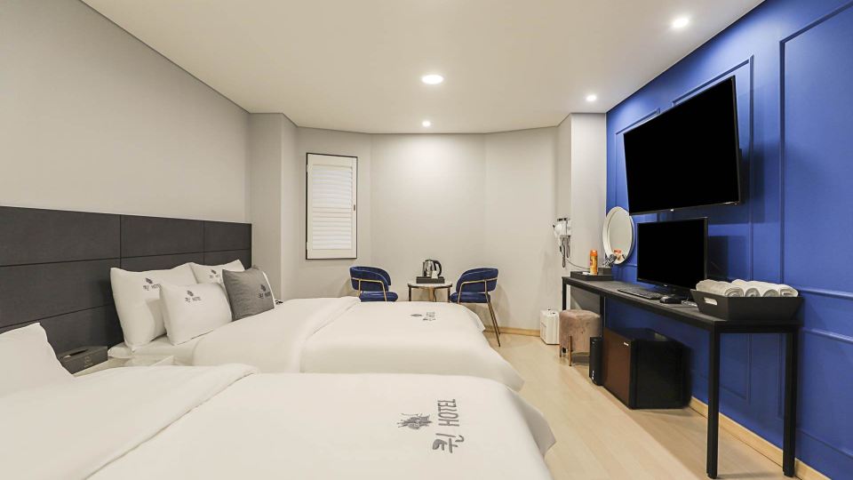 Gimpo Queen Hotel
