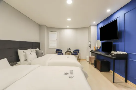 Gimpo Queen Hotel โรงแรมในคิมโพ