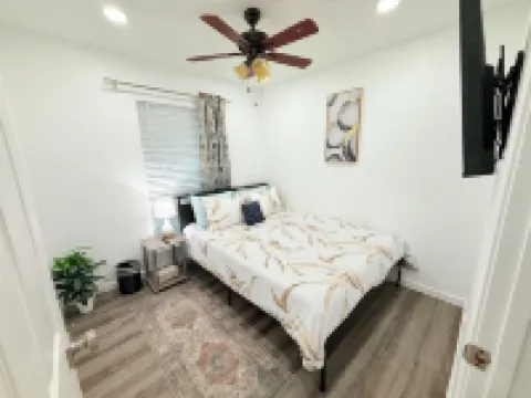 Visit Downtown Frisco Cozy & Relaxing Vacation Home