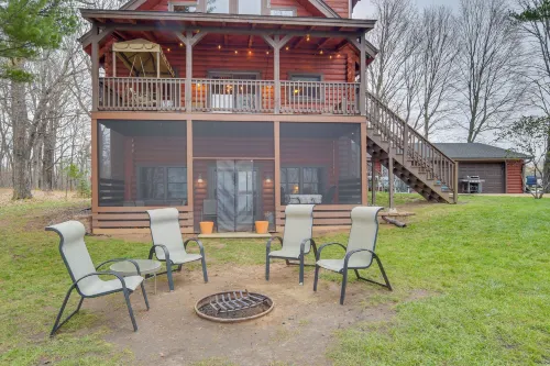 Modern Log Cabin w/ Rec Room, Steps to Lake! - Family