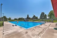 Elwood Townhome w/ Patio - 7 Mi to Johnson Lake - Апартаменты