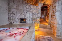 Saliche Cappadocia Cave Suites - Bathtub