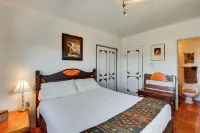 El Prado Couple's Escape w/ Hot Tub! - Spa