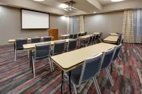 La Quinta Inn & Suites by Wyndham Dallas Love Field