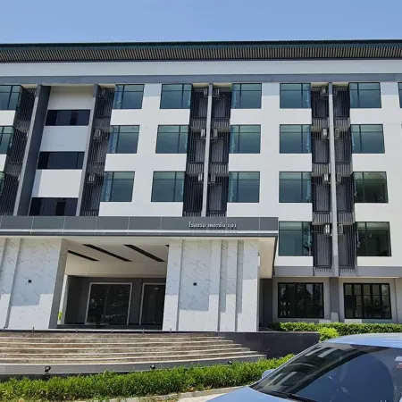 The Sun Hotel Roiet