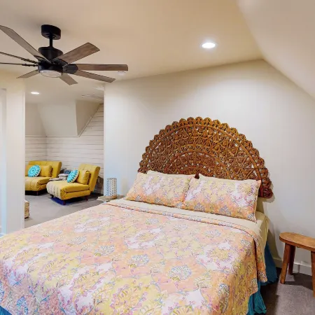 'Lone Star Leisure' Condo w/ Hill Country Views