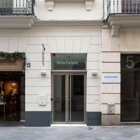 Limehome Sevilla Calle Granada