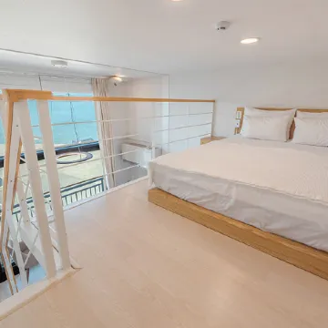 Yeosu Alamer Spa Pension