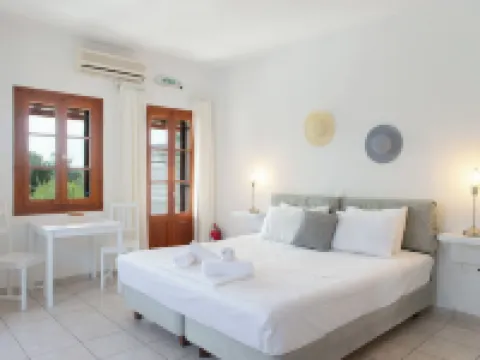 Blue Fish Hotels in Milos