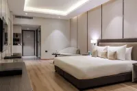 Udman Hotels and Resorts NH 8 - piscina