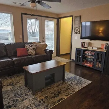 Feel Cozy and at Home! Perfect Location for Exploring!