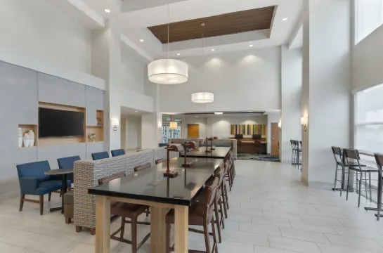 Holiday Inn Express & Suites SACRAMENTO AIRPORT NATOMAS by IHG Empfohlen Photos