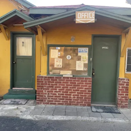 Oak Motel Modesto CA