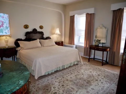 Turkey Hill Inn Hotels in Summit