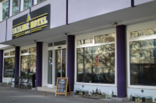 สกายไลน์ โฮเทล โรงแรมใน