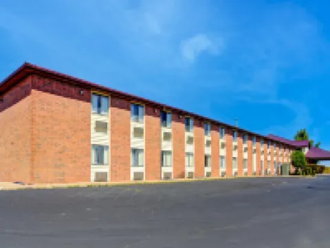 Capital O Amerihost Inn and Suites Mexico Hwy 54 MO Hotels in Mexico