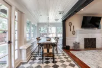 Extraordinary Old Florida Home With Designer Interior & Backyard Treehouse - 4-Star