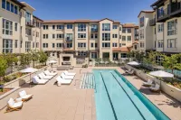 Mint House - Menlo Park - Pools