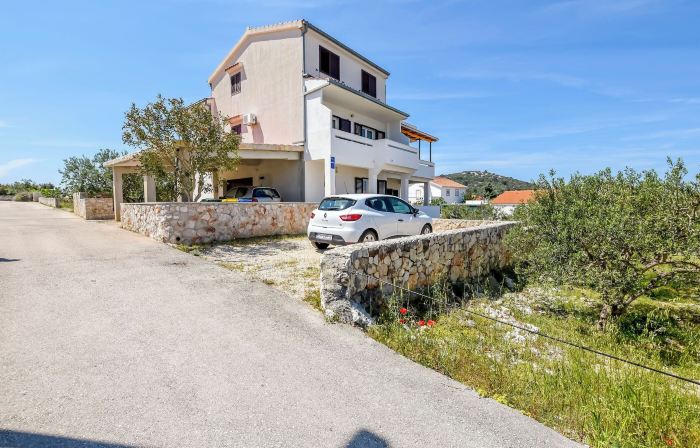 Apartments Mirta