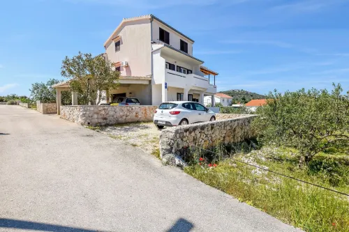 Apartments Mirta