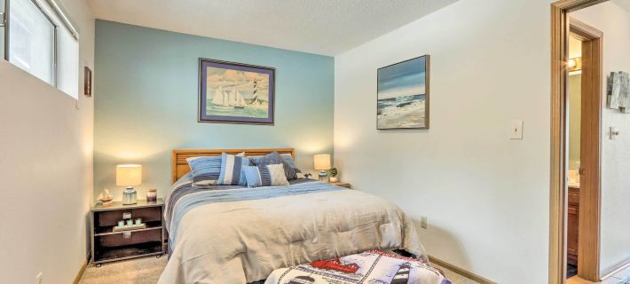 Pool + Boat Slip Available: Osage Beach Condo! Hotels in Osage Beach
