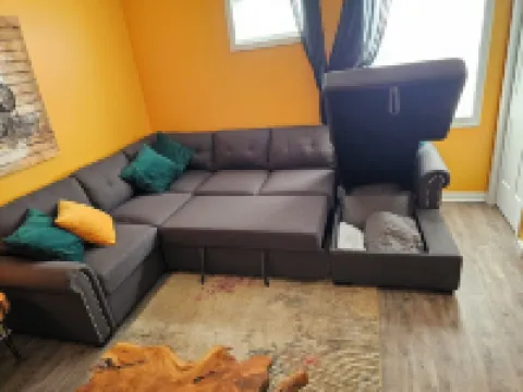 The Caboose - Cozy space steps from downtown