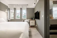 Rainbow Suites by Olala Homes