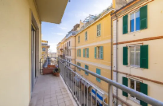 Central Square Apartment by Wonderful Italy