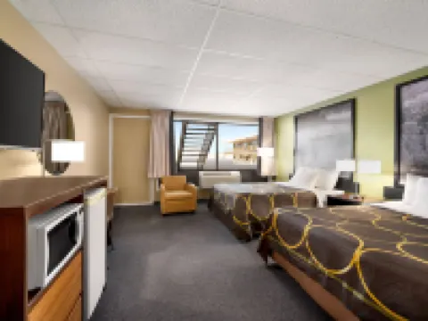 Super 8 by Wyndham Hearst on Hotels in Hearst